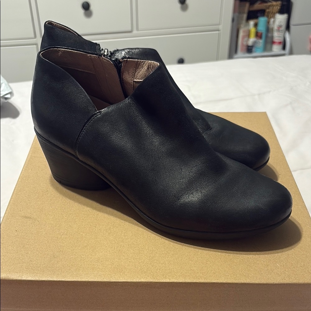 Dansko Raina Black Women's Ankle Booties Size 41 (10W)